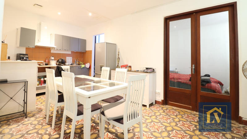 Immeuble - 9 pièces