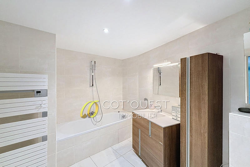 Appartement - 90 m² - 3 pièces