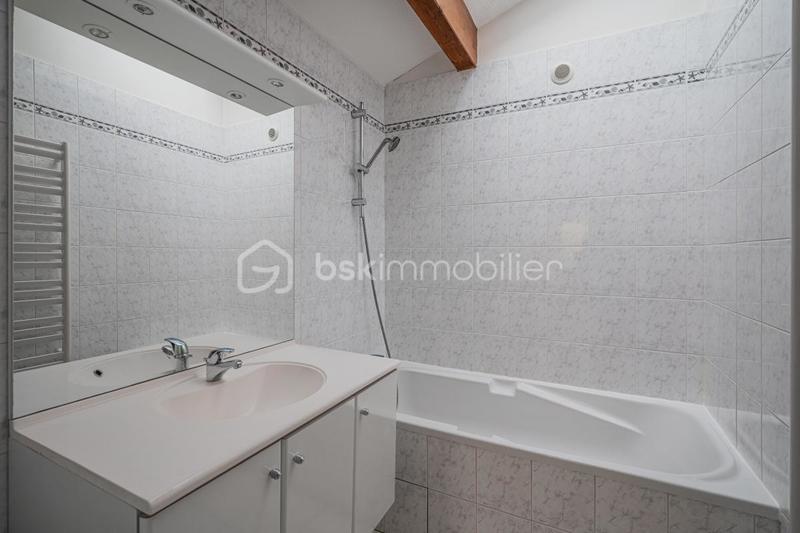 Maison jumelée - 94 m² - 4 pièces