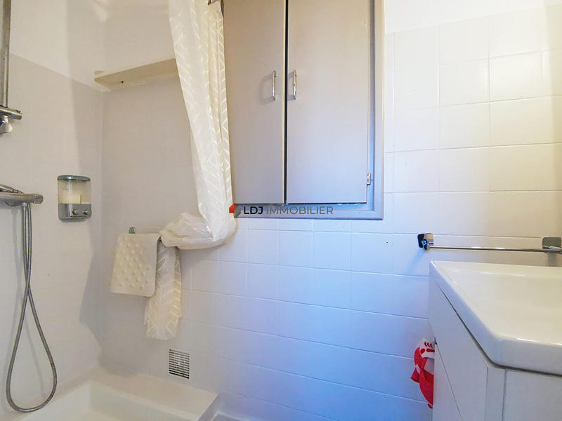 Maison traditionnelle - 160 m² - 9 pièces