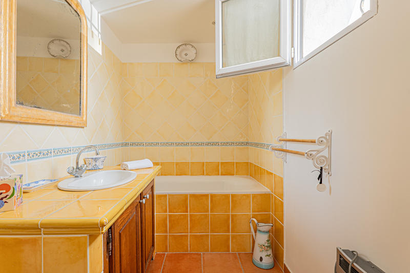 Maison - 245 m² - 7 pièces