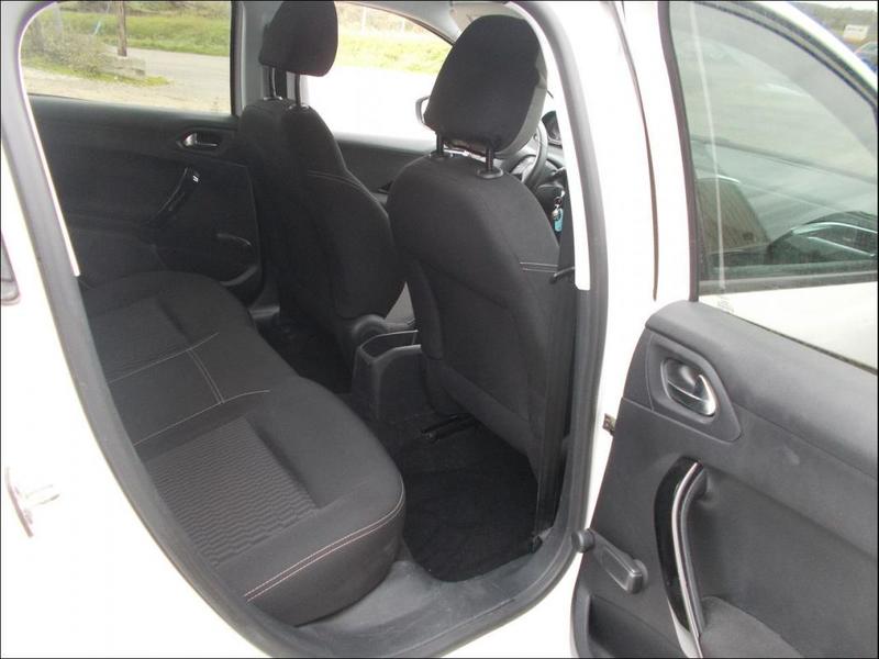Peugeot 208 1.2 Vti 82 Cv Style