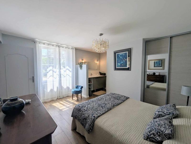 Maison - 183 m² - 5 pièces