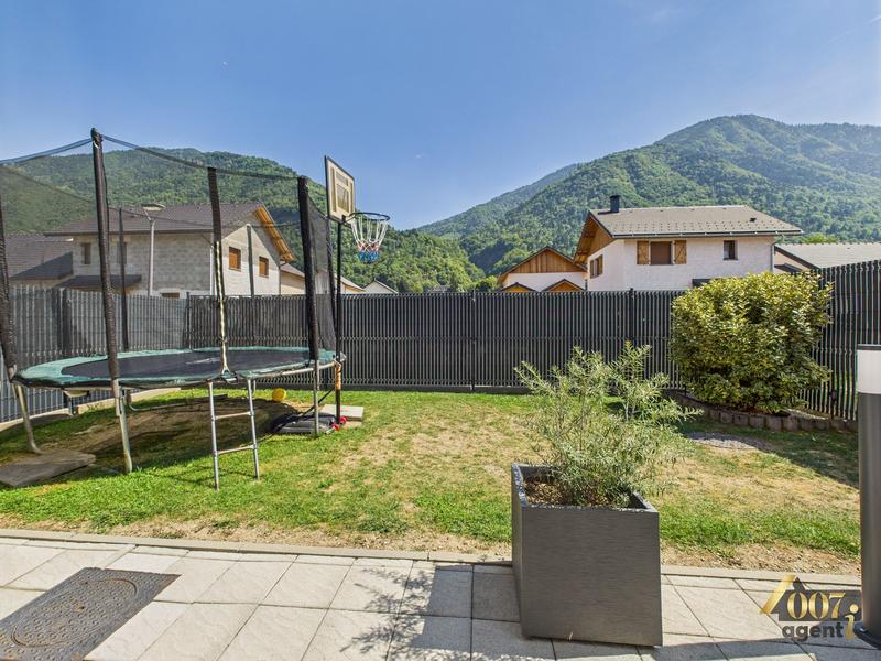 Maison - 101 m² - 5 pièces