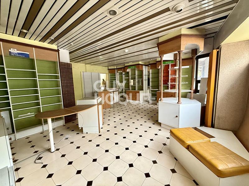 Local commercial - 200 m² - 7 pièces