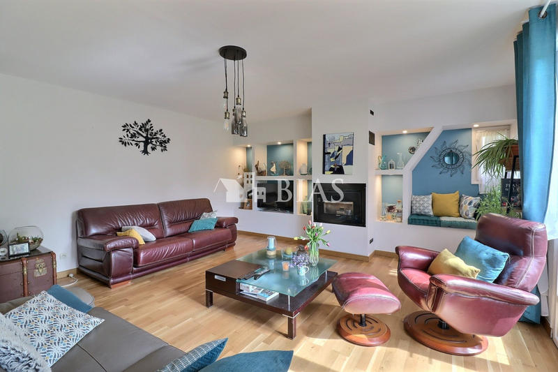 Maison - 152 m² - 6 pièces