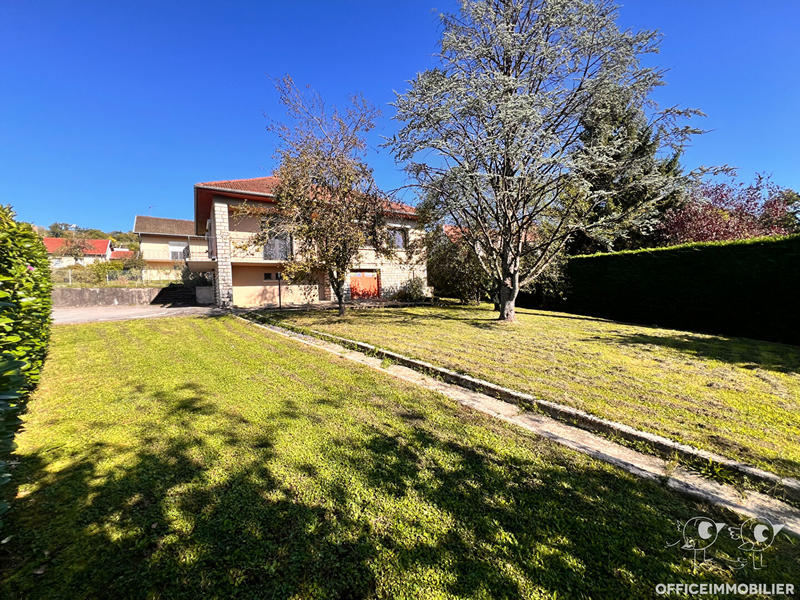 Maison - 95 m² - 5 pièces