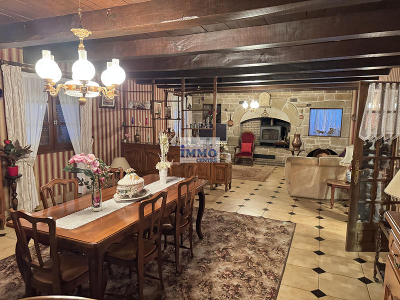 Maison - 170 m² - 7 pièces