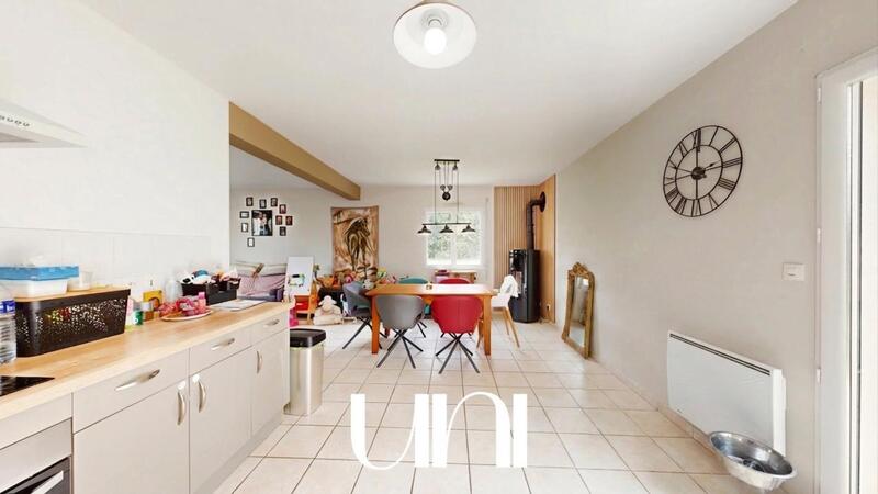 Maison - 928 m² - 5 pièces