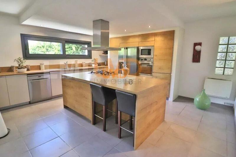 Maison d'architecte - 280 m² - 7 pièces