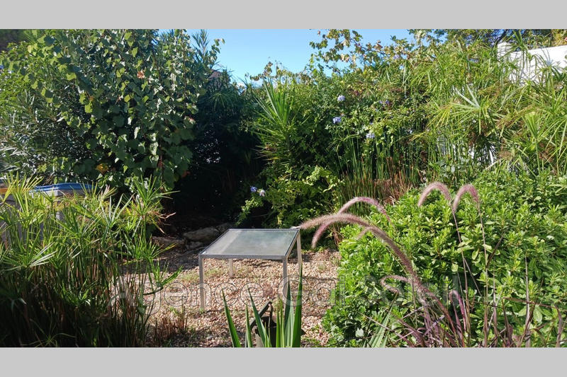 Villa - 100 m² - 5 pièces