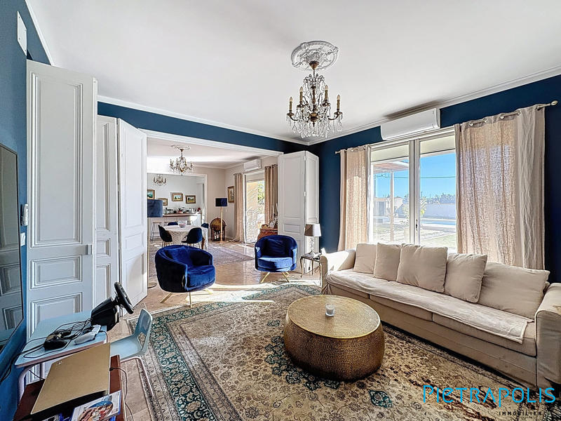 Maison - 285 m² - 7 pièces