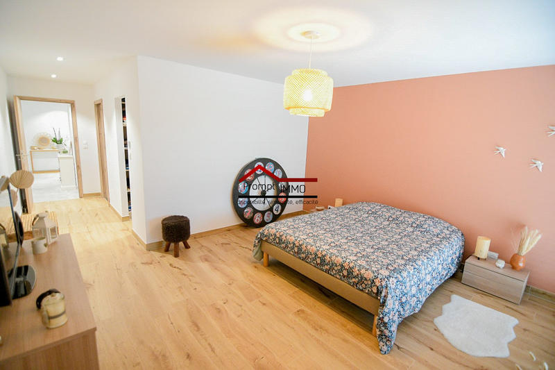 Maison - 187 m² - 5 pièces