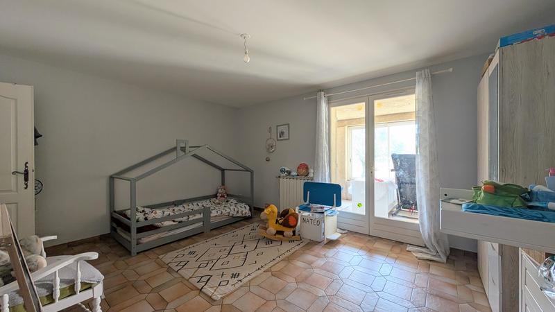 Maison - 265 m² - 9 pièces