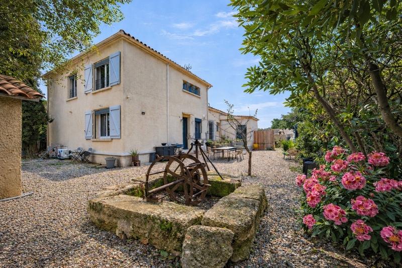 Maison - 220 m² - 7 pièces