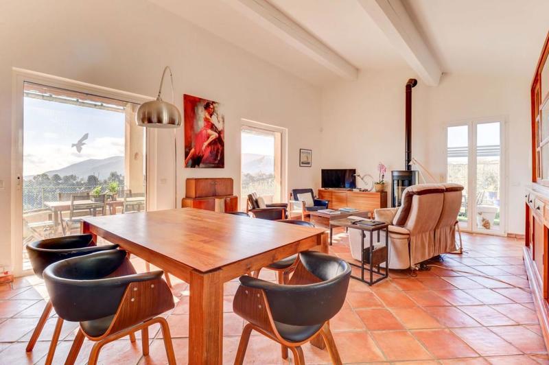 Maison - 137 m² - 5 pièces