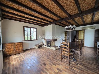 Maison - 122 m² - 5 pièces