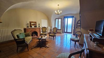 Maison - 280 m² - 7 pièces