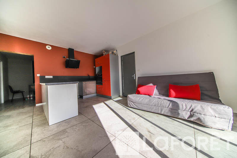 Maison - 166 m² - 8 pièces