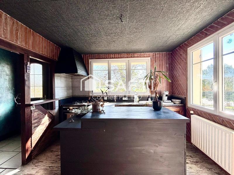 Maison - 210 m² - 9 pièces