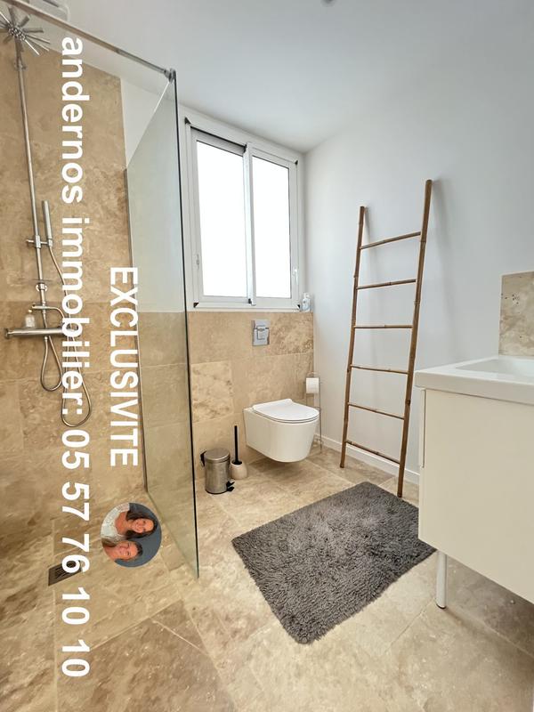 Maison - 233 m² - 7 pièces