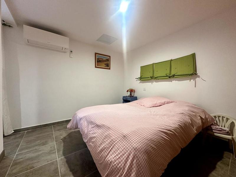 Maison - 210 m² - 6 pièces