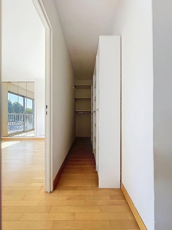 Appartement ancien - 89 m² - 3 pièces