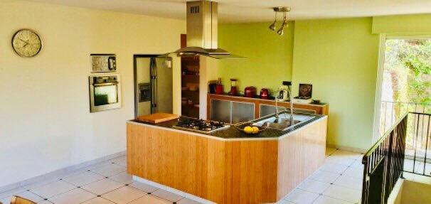 Villa - 275 m² - 7 pièces