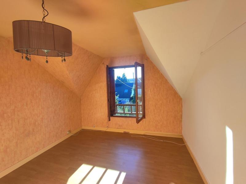 Maison - 215 m² - 8 pièces