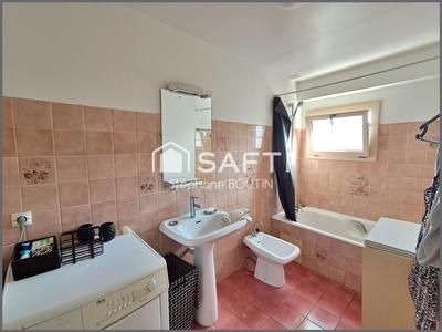 Maison - 96 m² - 6 pièces