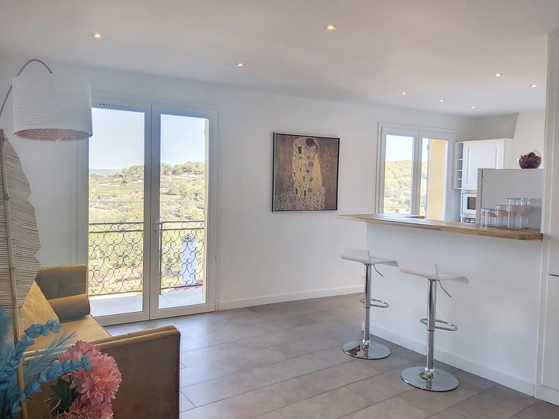 Maison - 400 m² - 12 pièces