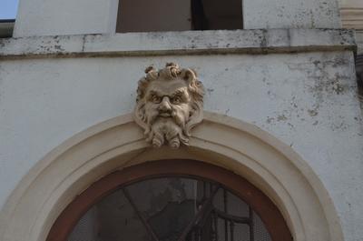 Maison - 295 m² - 10 pièces