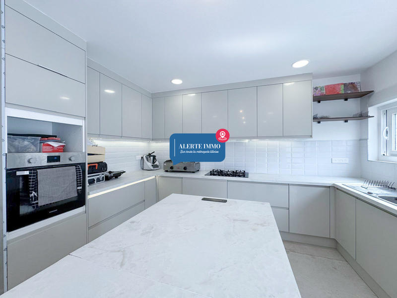 Maison - 122 m² - 5 pièces