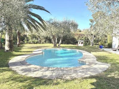 Propriété - 170 m² - 6 pièces