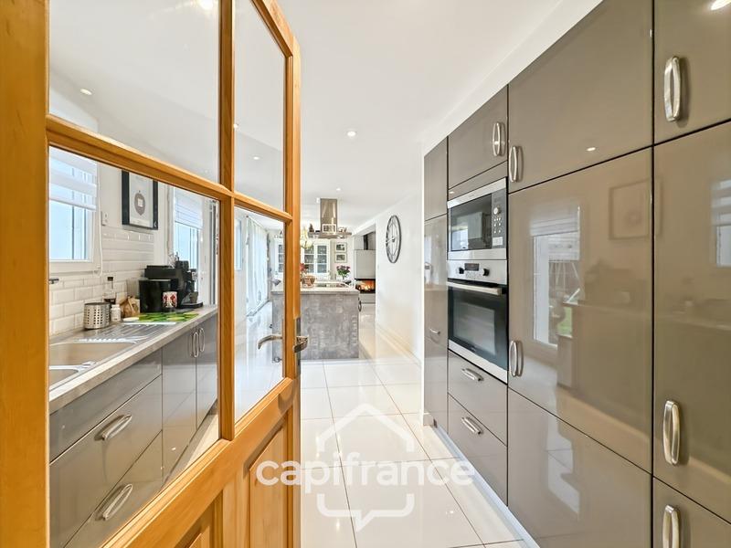 Maison - 172 m² - 7 pièces