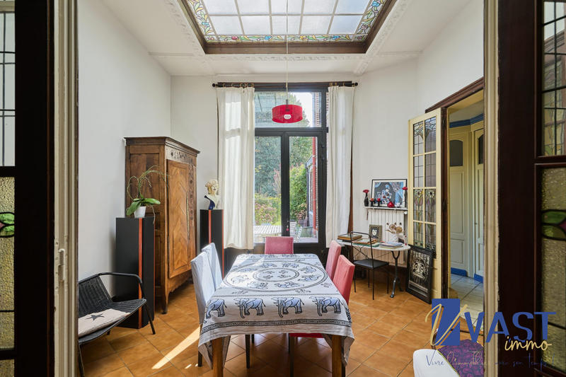 Maison ancienne - 250 m² - 8 pièces