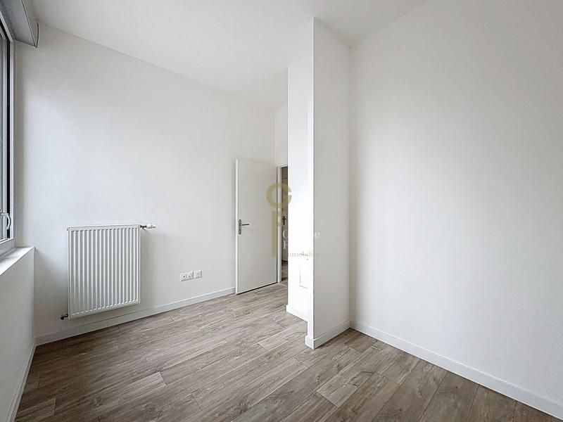 Appartement - 92 m² - 4 pièces