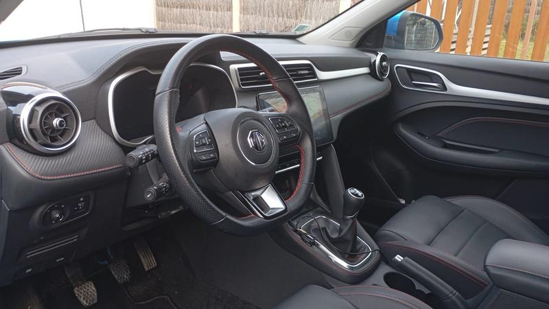 Mg Zs 111.0 Luxury - Toit ouvrant