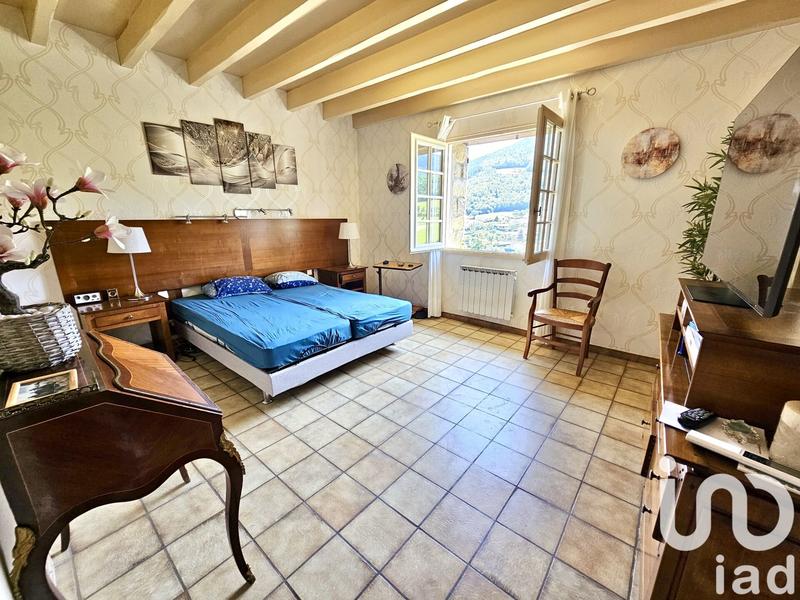 Maison - 186 m² - 6 pièces