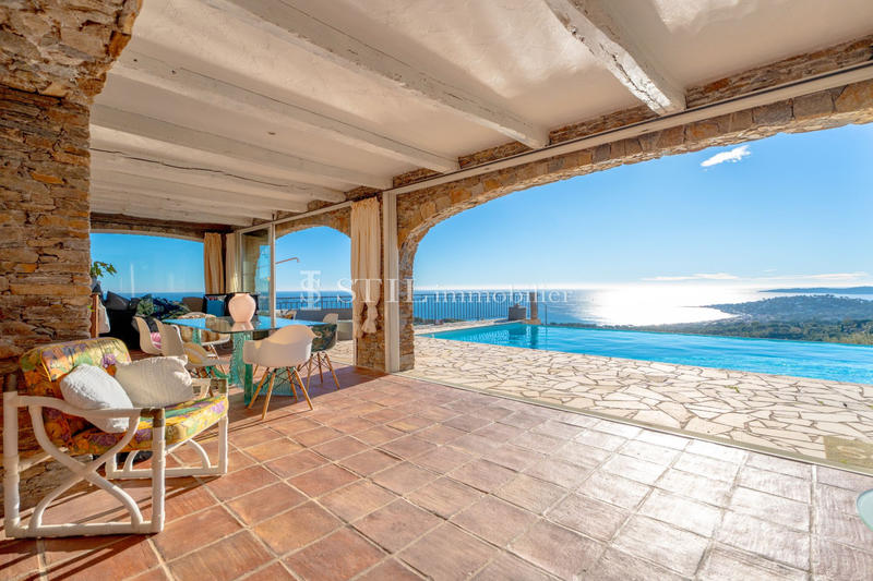 Villa - 350 m² - 6 pièces