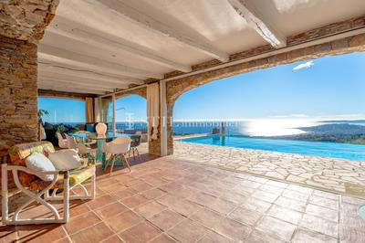 Villa - 350 m² - 6 pièces