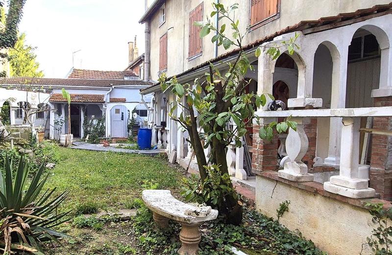 Immeuble - 202 m² - 10 pièces