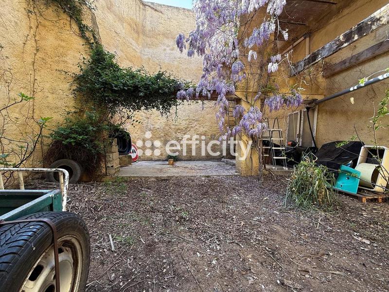 Maison - 218 m² - 6 pièces