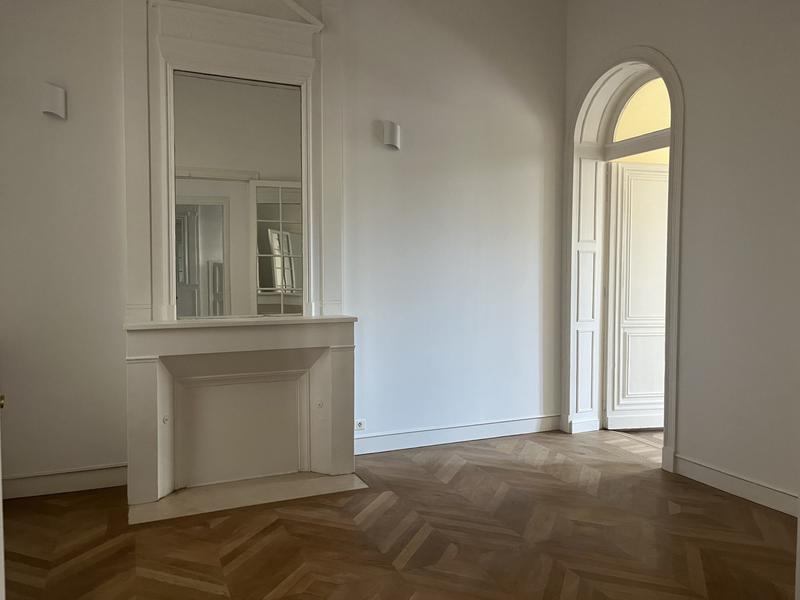 Appartement - 174 m² - 5 pièces