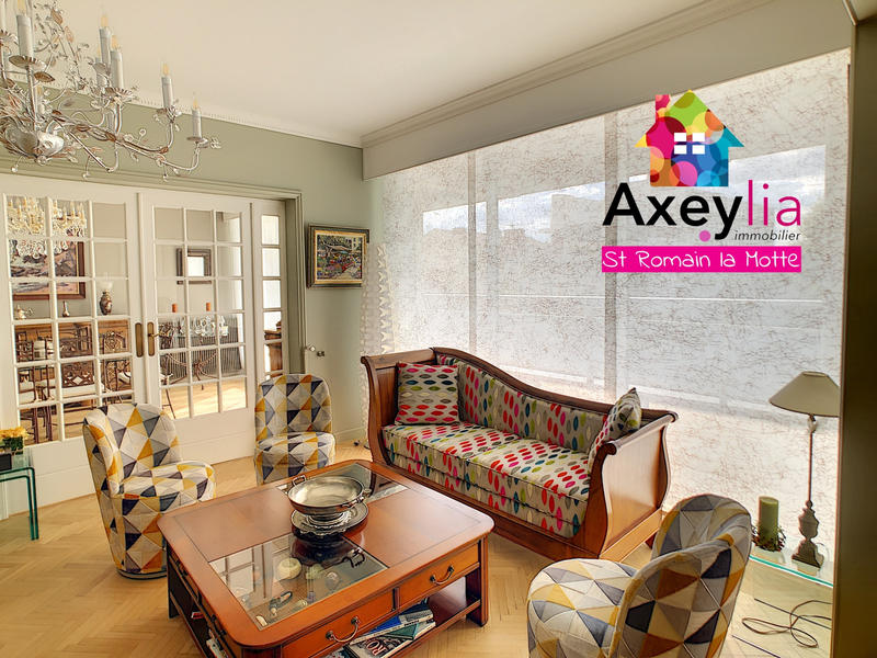 Appartement - 179 m² - 7 pièces