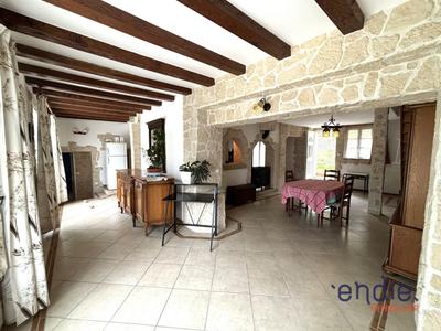 Maison - 195 m² - 8 pièces