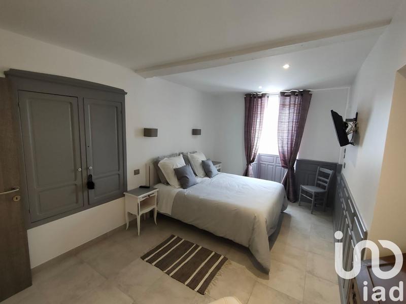 Maison de village - 385 m² - 14 pièces