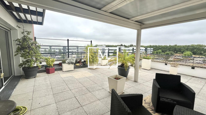 Appartement - 90 m² - 3 pièces