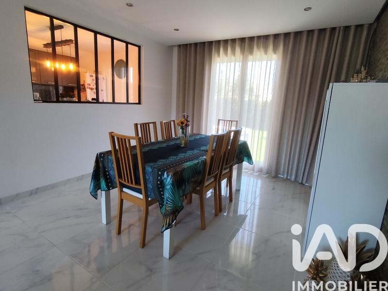 Maison - 94 m² - 4 pièces