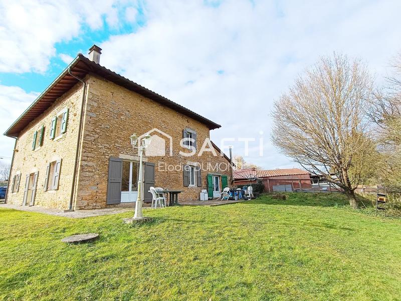 Maison - 250 m² - 8 pièces